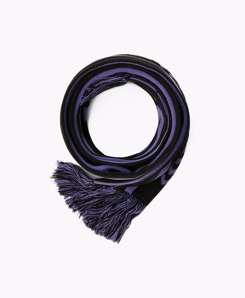 fashion-minimalism-product-8 Woollen Scarf - Image 1